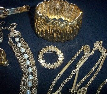 Day~BEAUTIFUL Vintage Jewelry Lot~Bold Gold~Sarah Cov/MONET/Japan 